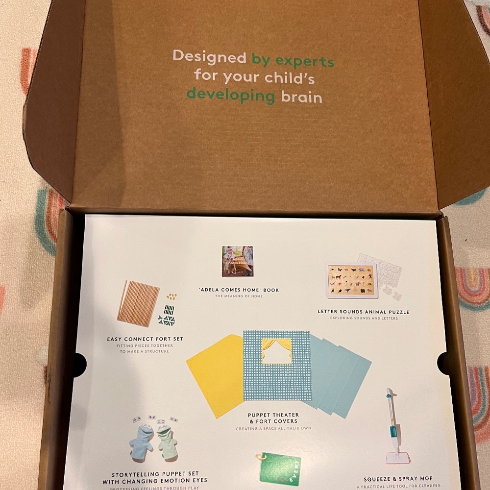 Lovevery Storyteller Box (missing mop)